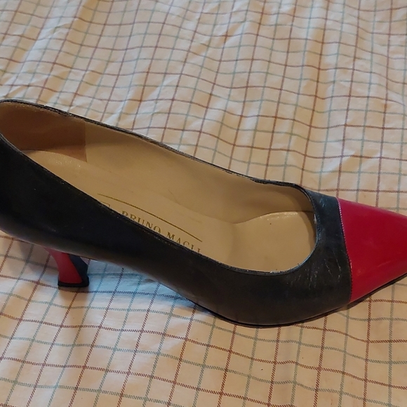 Shoes - Picture 4 of 10